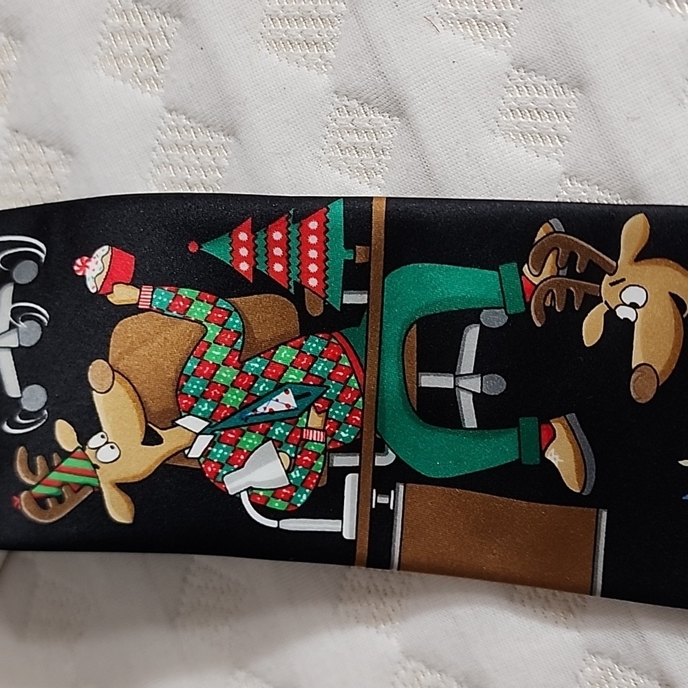 Holiday traditions ugly Christmas tie nwt - Picture 4 of 4